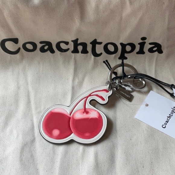 ๐ COACH COACHTOPIA CHERRY BAG CHARM ๐ - Picture 8 of 16